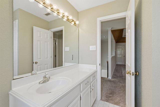 2302 Whisperton Drive, Arlington, TX 76016