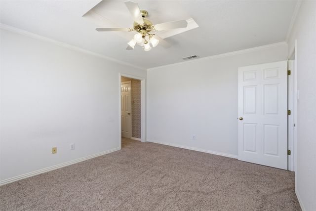 2302 Whisperton Drive, Arlington, TX 76016