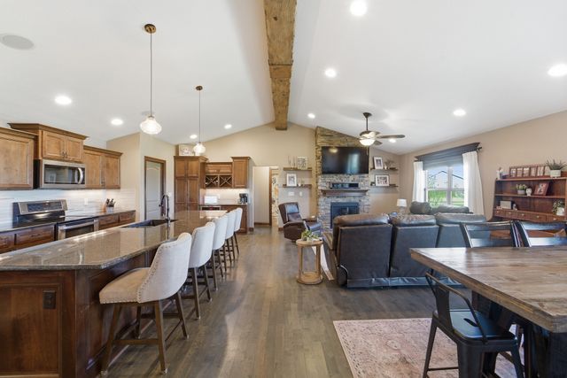 1017 NW 3rd Court, Grimes, IA 50111