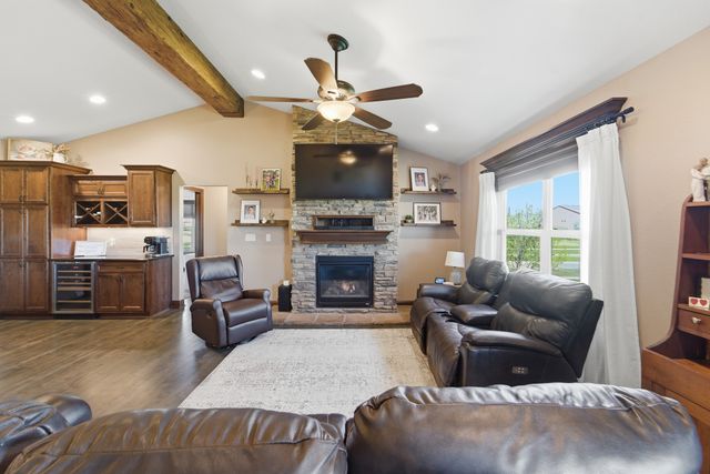 1017 NW 3rd Court, Grimes, IA 50111
