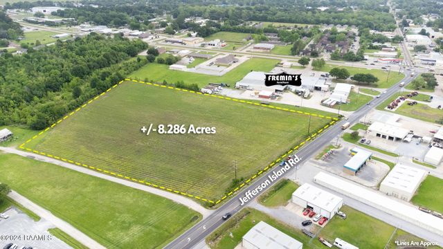Jefferson Island Road, New Iberia, LA 70560