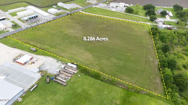 Jefferson Island Road, New Iberia, LA 70560