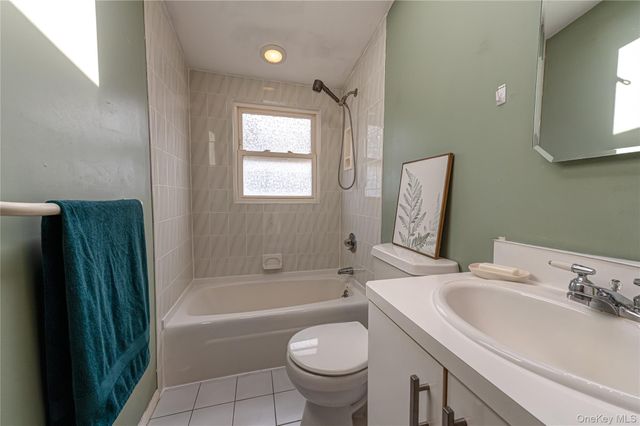 1595 Washington Avenue, Seaford, NY 11783