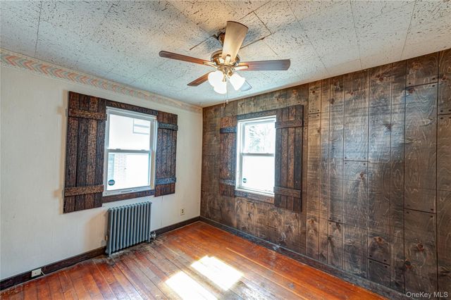 1595 Washington Avenue, Seaford, NY 11783