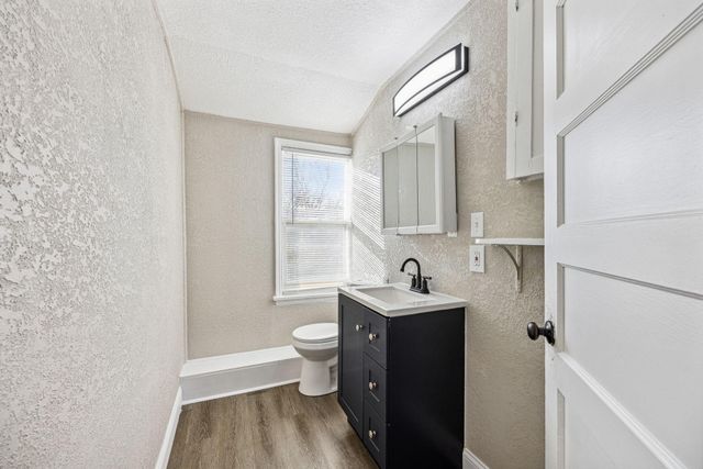 5106 Queen Avenue N, Minneapolis, MN 55430