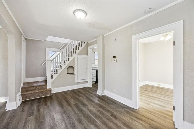 5106 Queen Avenue N, Minneapolis, MN 55430