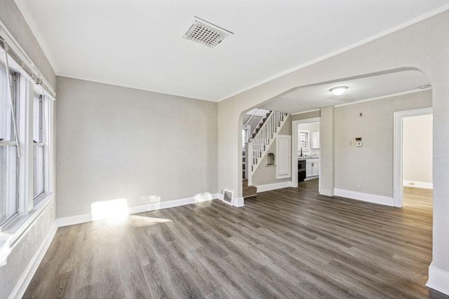 5106 Queen Avenue N, Minneapolis, MN 55430