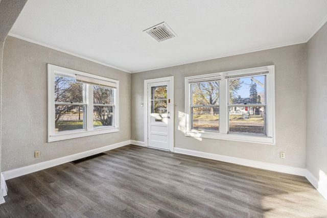 5106 Queen Avenue N, Minneapolis, MN 55430