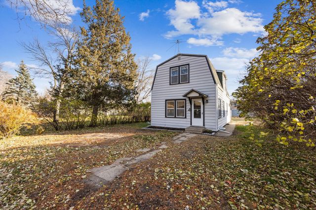 5106 Queen Avenue N, Minneapolis, MN 55430