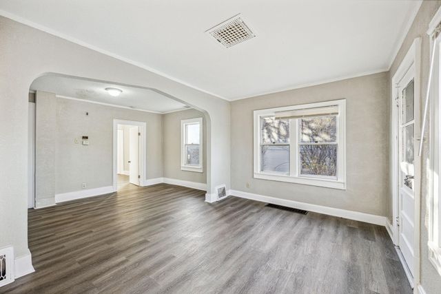 5106 Queen Avenue N, Minneapolis, MN 55430