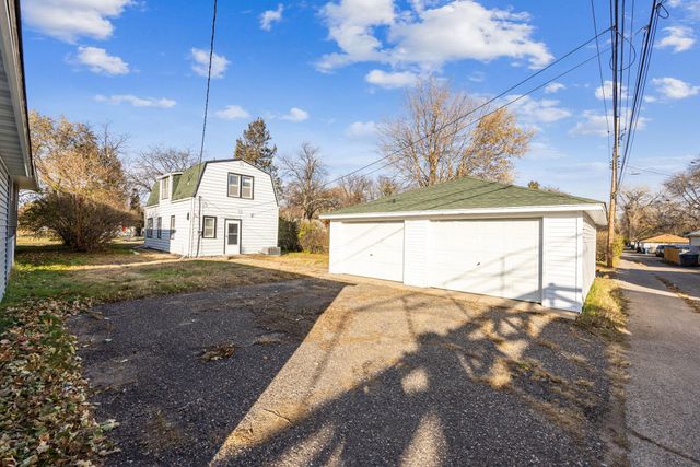 5106 Queen Avenue N, Minneapolis, MN 55430