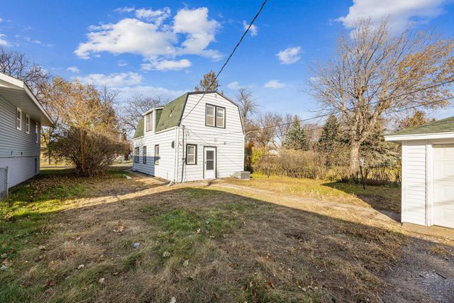 5106 Queen Avenue N, Minneapolis, MN 55430