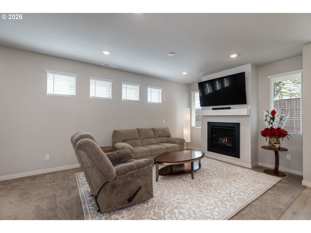 33358 Sw ROKIN Way, Scappoose, OR 97056