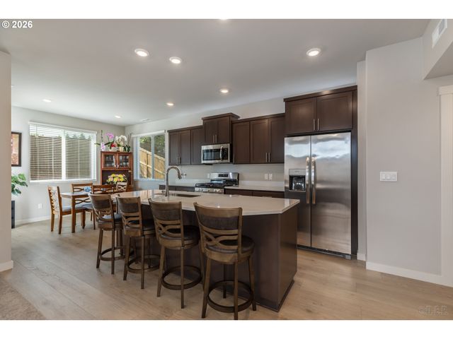 33358 Sw ROKIN Way, Scappoose, OR 97056