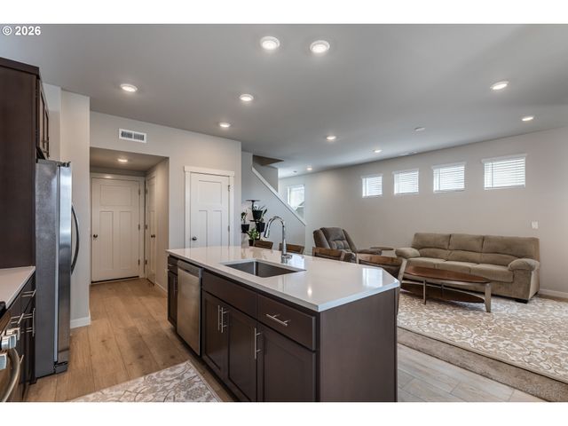 33358 Sw ROKIN Way, Scappoose, OR 97056