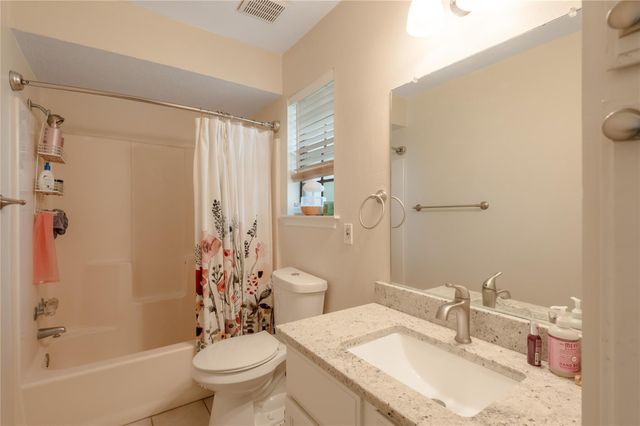 2402 Sycamore Avenue A7, Huntsville, TX 77340