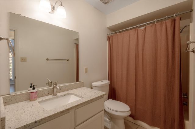 2402 Sycamore Avenue A7, Huntsville, TX 77340