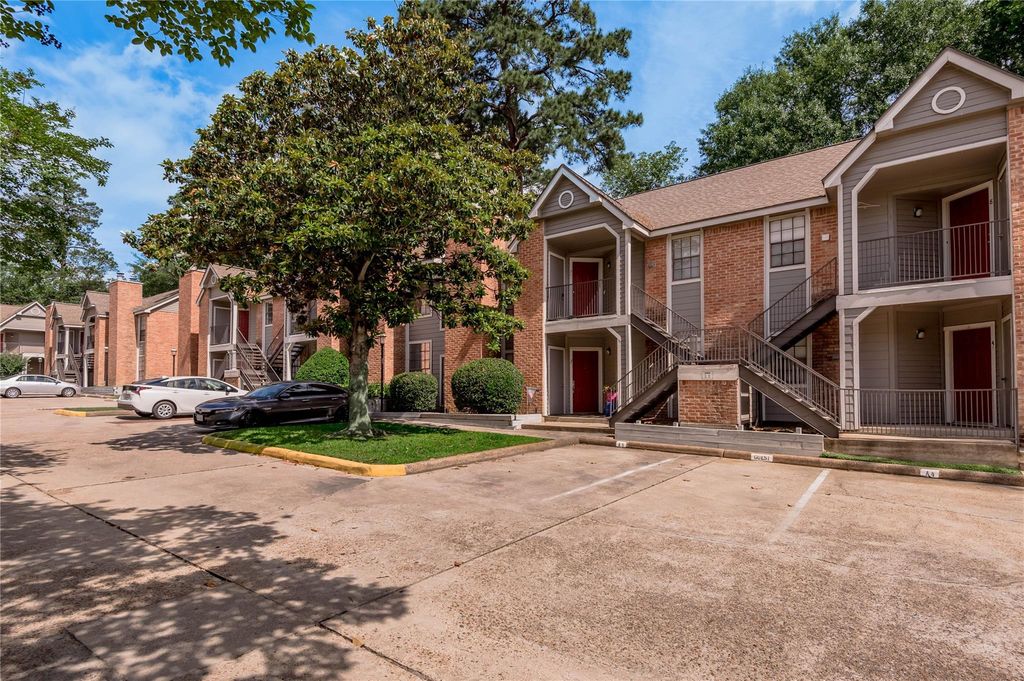 2402 Sycamore Avenue A7, Huntsville, TX 77340
