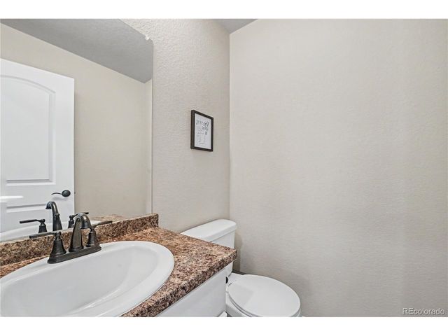 1676 Country Sun Dr, Windsor, CO 80550