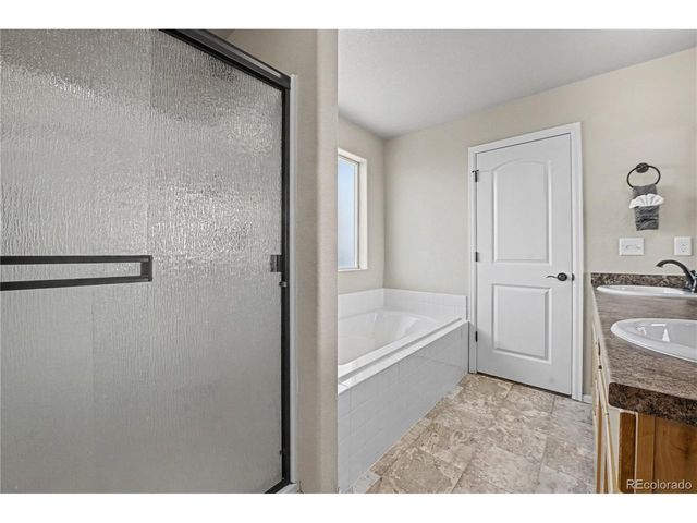 1676 Country Sun Dr, Windsor, CO 80550