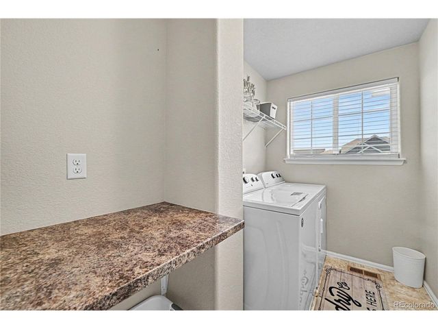 1676 Country Sun Dr, Windsor, CO 80550