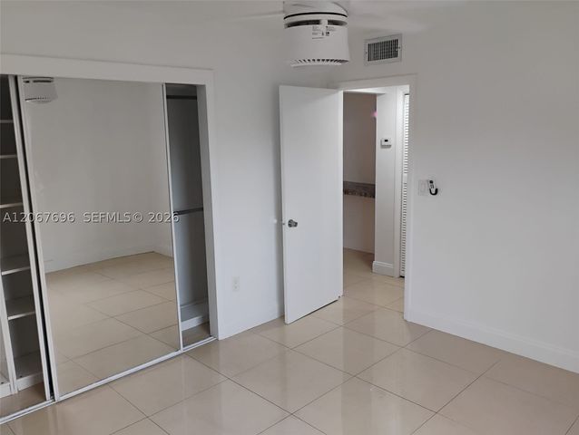 3536 NE 168th St 302, North Miami Beach, FL 33160