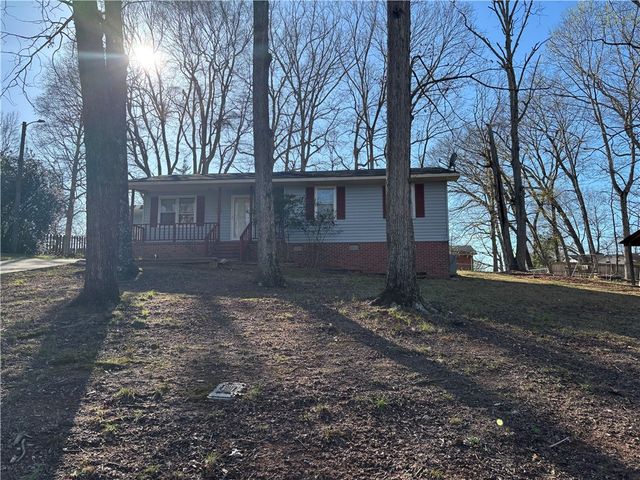 112 Ross Drive, Starr, SC 29684