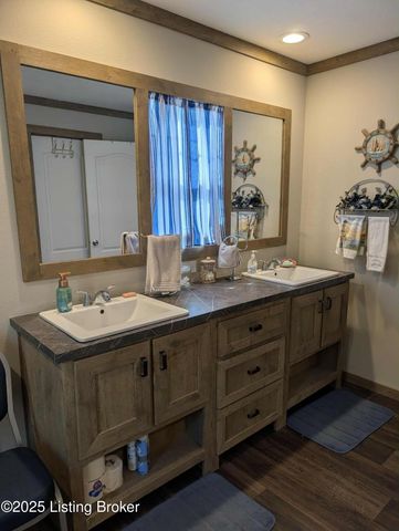 600 Harper Valley Rd, Cave City, KY 42127