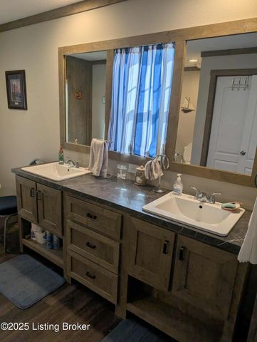 600 Harper Valley Rd, Cave City, KY 42127