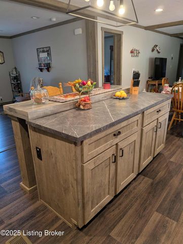 600 Harper Valley Rd, Cave City, KY 42127