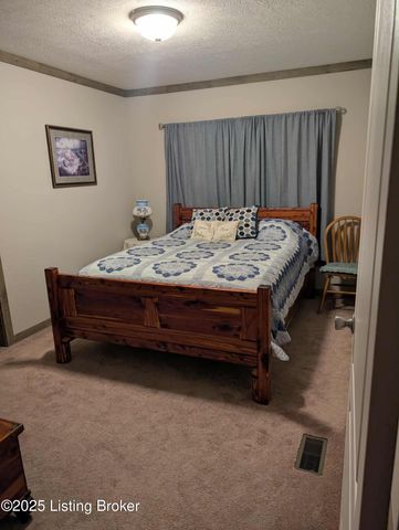 600 Harper Valley Rd, Cave City, KY 42127