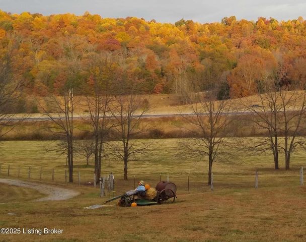 600 Harper Valley Rd, Cave City, KY 42127