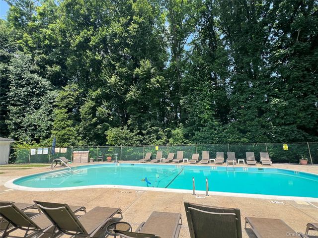 2 Consulate Drive, Tuckahoe, NY 10707