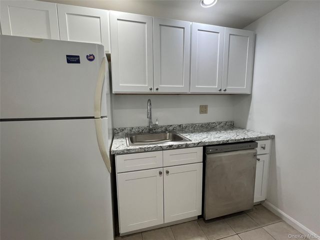 2 Consulate Drive, Tuckahoe, NY 10707