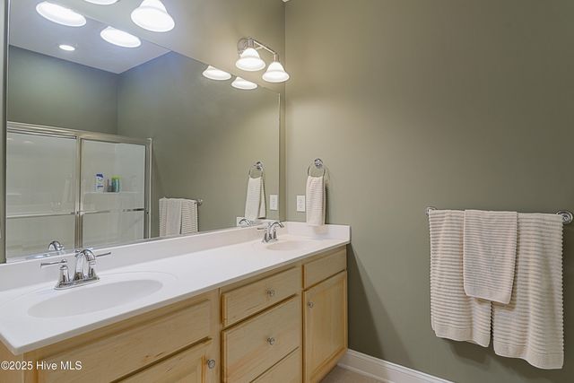 8975 Smithfield Drive NW Apt 2a, Calabash, NC 28467