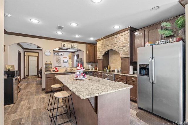 445 Savannah Ridge, Von Ormy, TX 78073