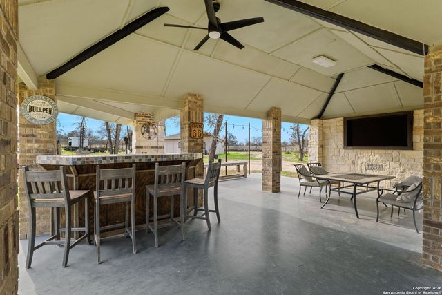 445 Savannah Ridge, Von Ormy, TX 78073