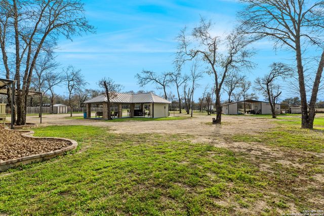 445 Savannah Ridge, Von Ormy, TX 78073
