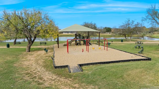 445 Savannah Ridge, Von Ormy, TX 78073