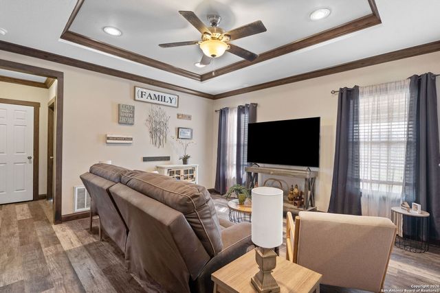 445 Savannah Ridge, Von Ormy, TX 78073