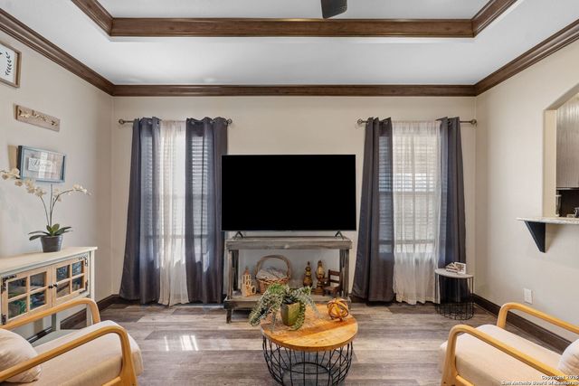 445 Savannah Ridge, Von Ormy, TX 78073