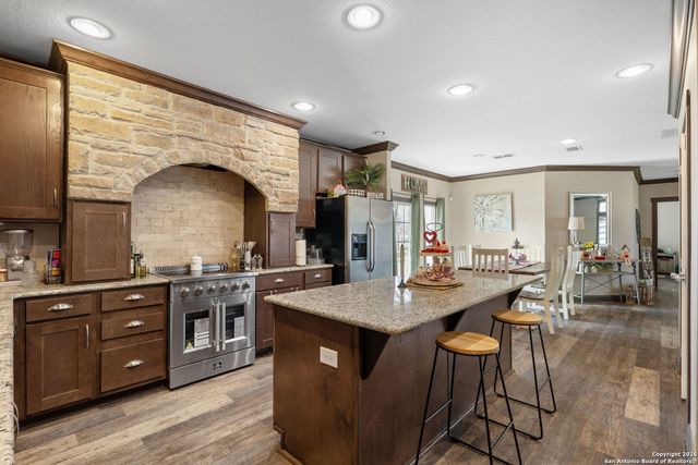 445 Savannah Ridge, Von Ormy, TX 78073