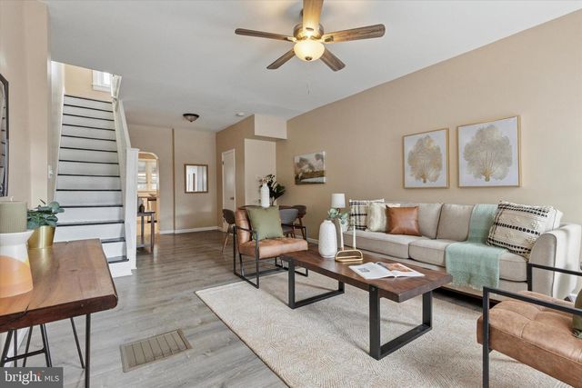 29 W 2ND ST, Bridgeport, PA 19405