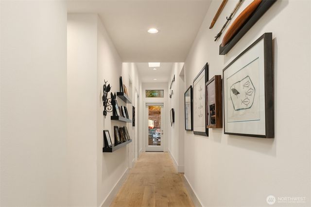 3743 W Commodore Way, Seattle, WA 98199