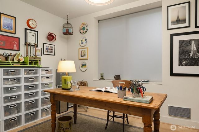 3743 W Commodore Way, Seattle, WA 98199