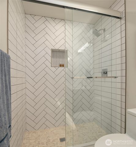 3743 W Commodore Way, Seattle, WA 98199