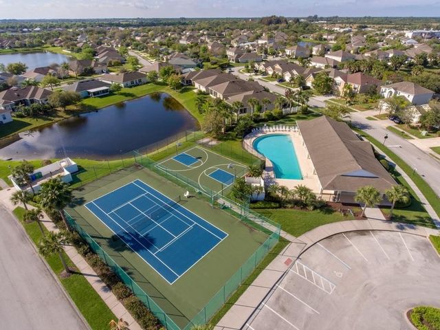 152 Morgan Circle, Sebastian, FL 32958