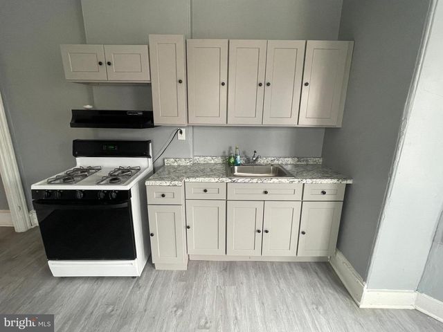 1901 S BROADWAY, Camden, NJ 08104