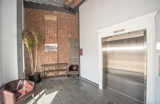 50-3A Stewart Avenue 3A, Huntington, NY 11743