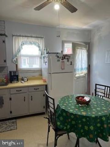 35 E COLLINGS AVE, Collingswood, NJ 08108